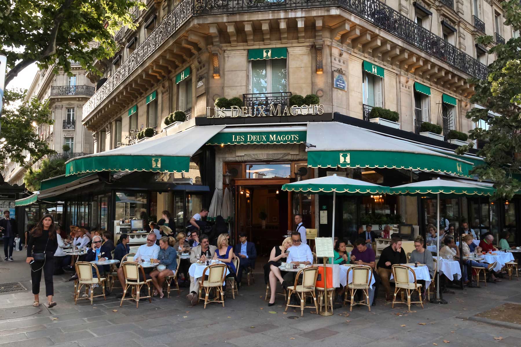 Geniuses Loved These Cafés In Paris Streetwise